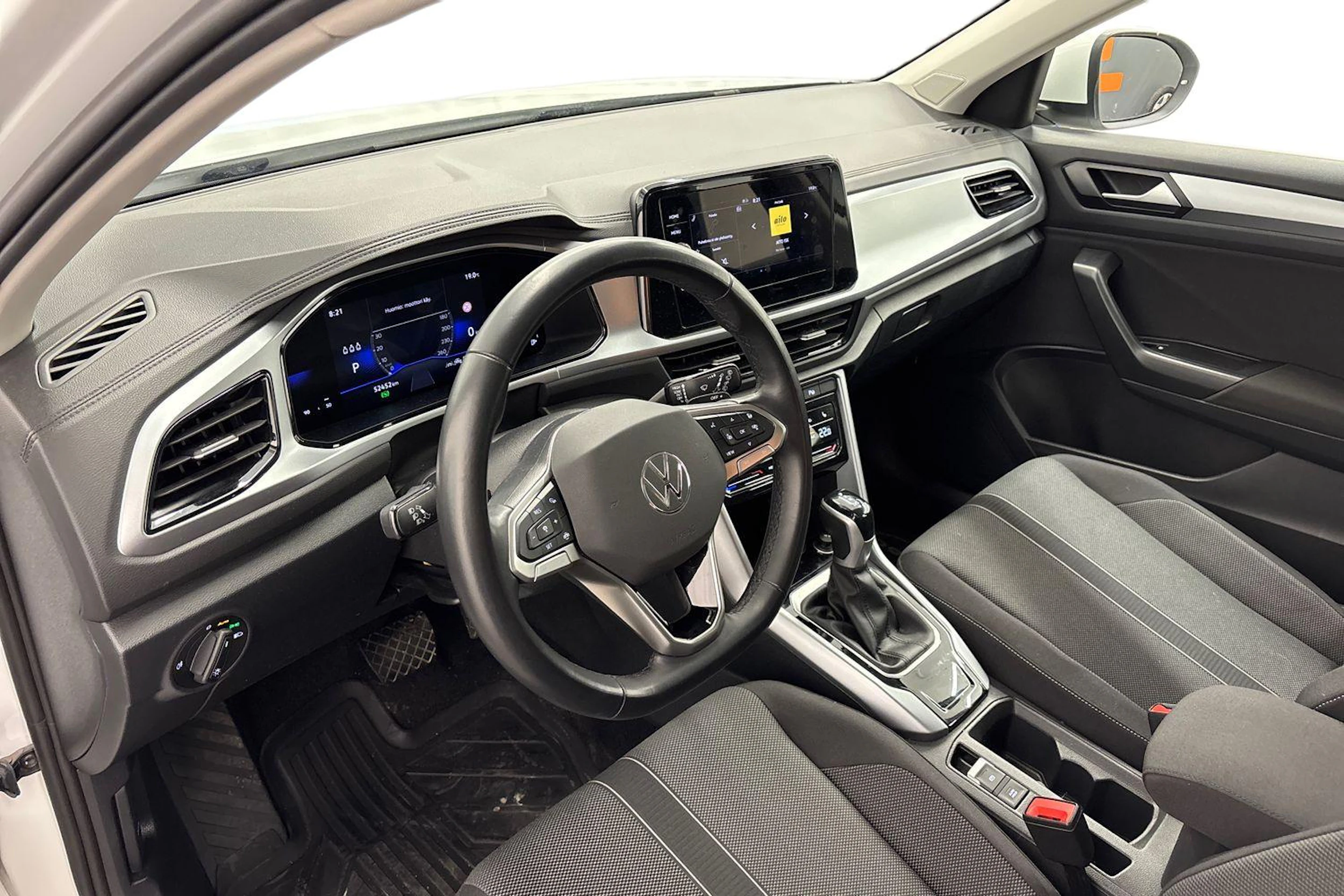 valkoinen Volkswagen T-Roc 2024 kuva 8.