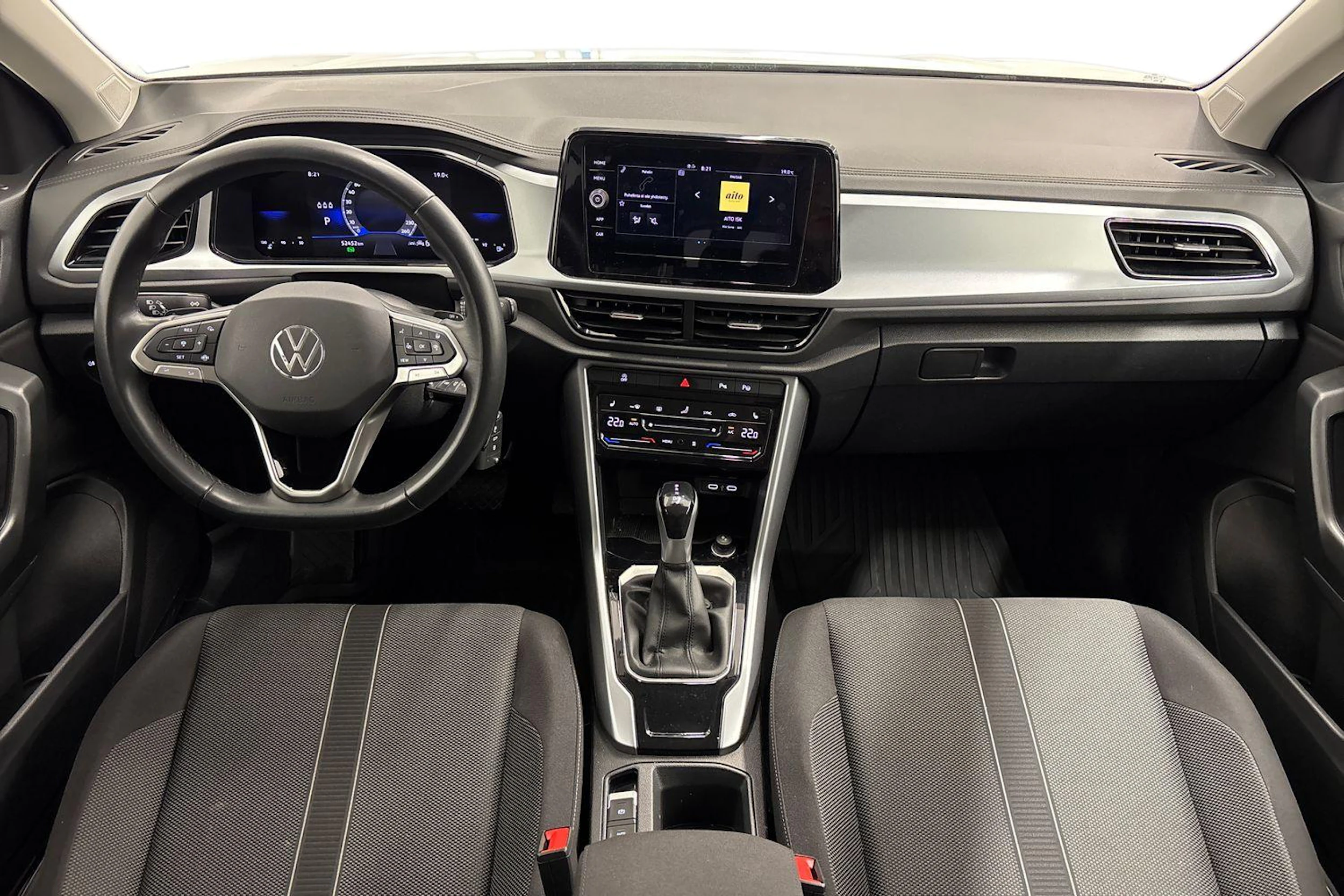 valkoinen Volkswagen T-Roc 2024 kuva 9.