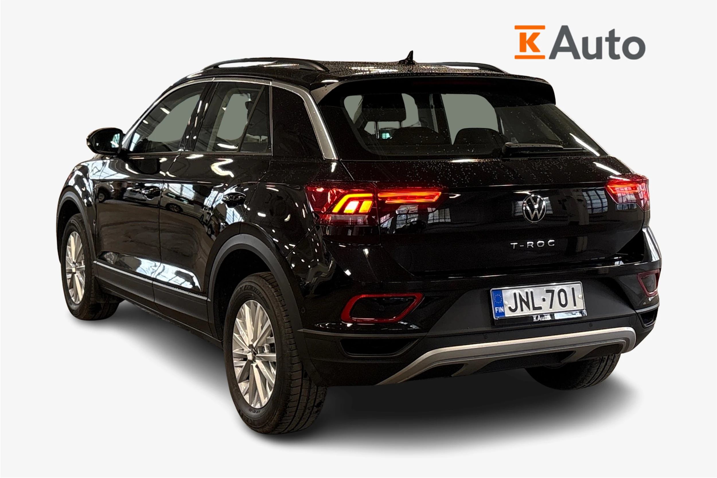 musta Volkswagen T-Roc 2024 kuva 2.