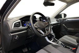 musta Volkswagen T-Roc 2024 kuva 6.