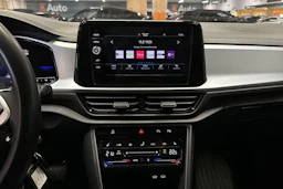 musta Volkswagen T-Roc 2024 kuva 14.