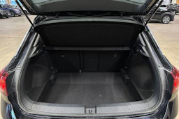 musta Volkswagen T-Roc 2024 kuva 21.