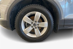 Harmaa Volkswagen T-Roc 2024 kuva 11.