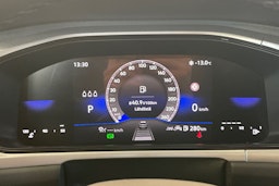 Harmaa Volkswagen T-Roc 2024 kuva 14.