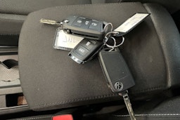 Harmaa Volkswagen T-Roc 2024 kuva 20.