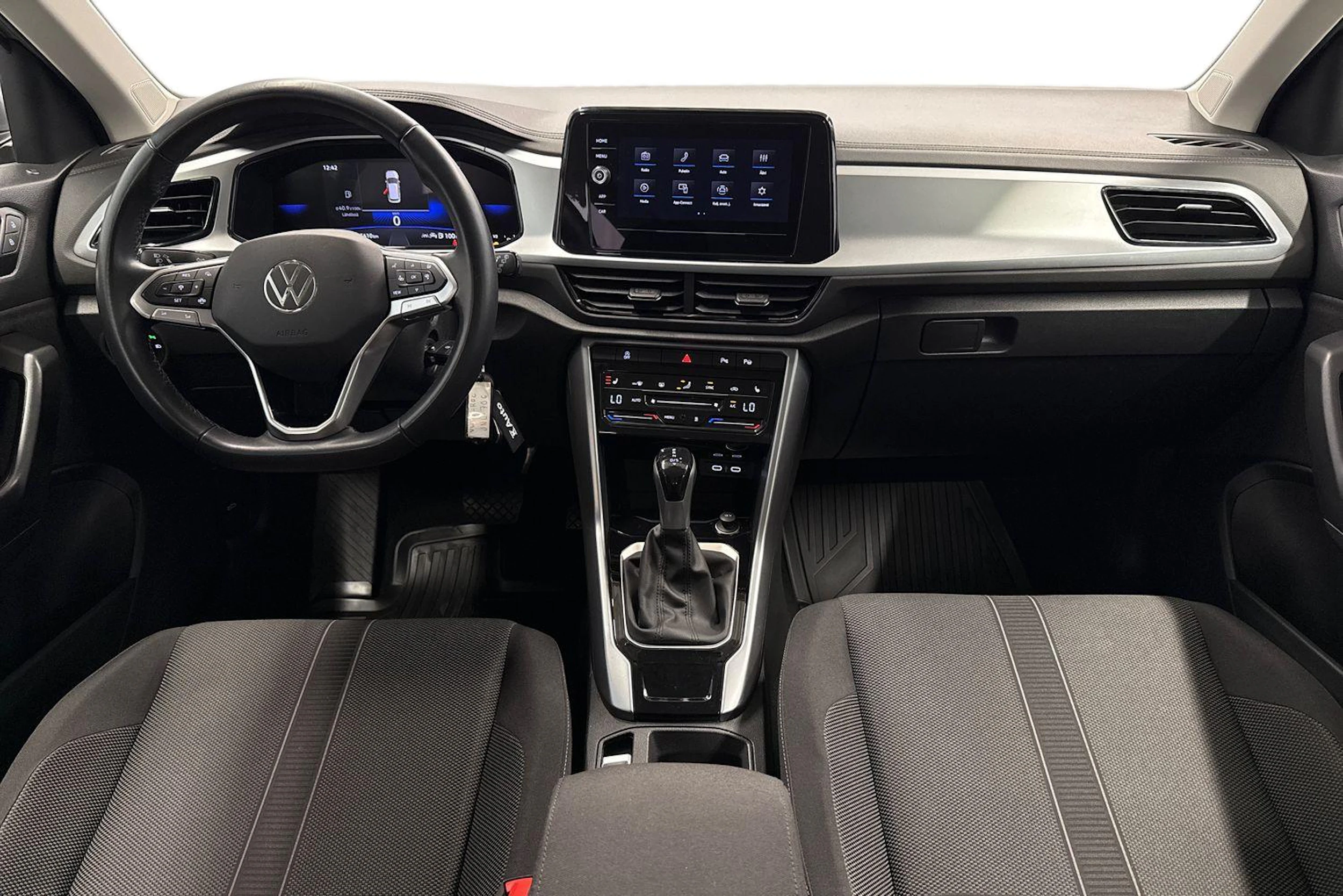harmaa Volkswagen T-Roc 2024 kuva 9.