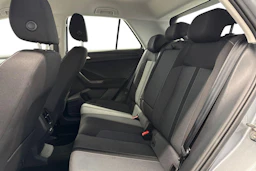 harmaa Volkswagen T-Roc 2024 kuva 11.