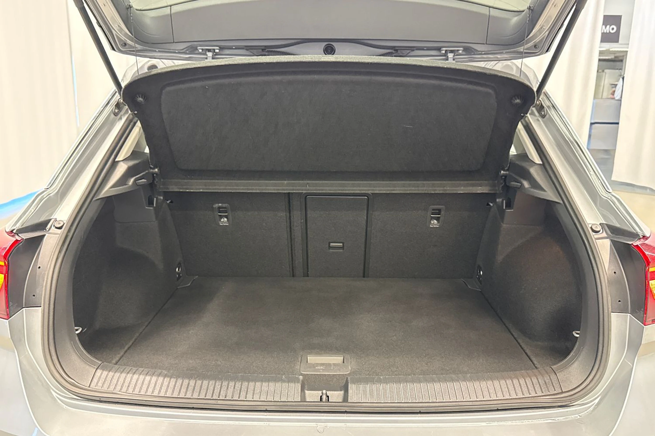 harmaa Volkswagen T-Roc 2024 kuva 16.