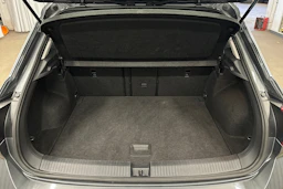 harmaa Volkswagen T-Roc 2024 kuva 11.