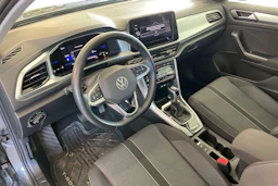 harmaa Volkswagen T-Roc 2024 kuva 6.