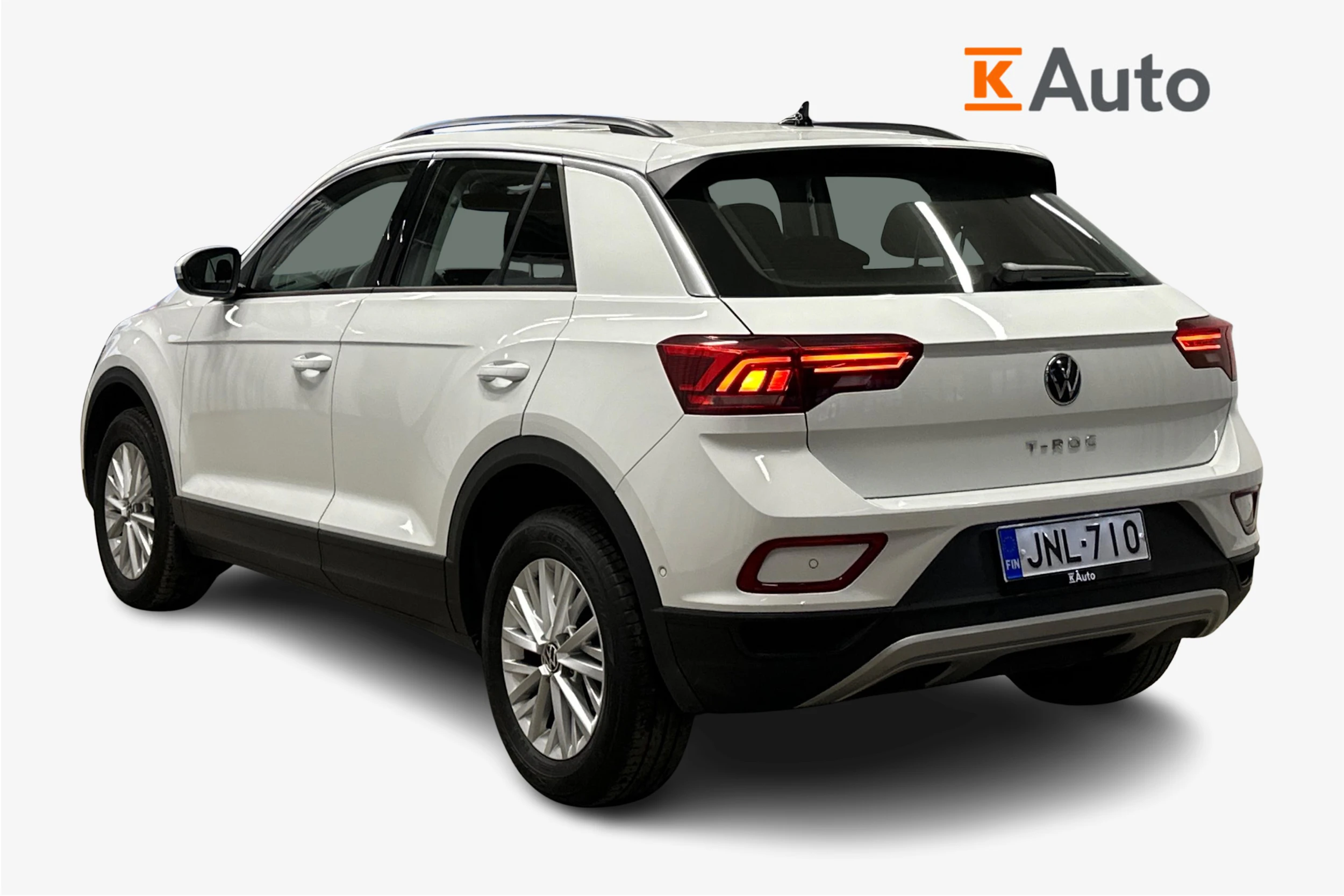 valkoinen Volkswagen T-Roc 2024 kuva 2.