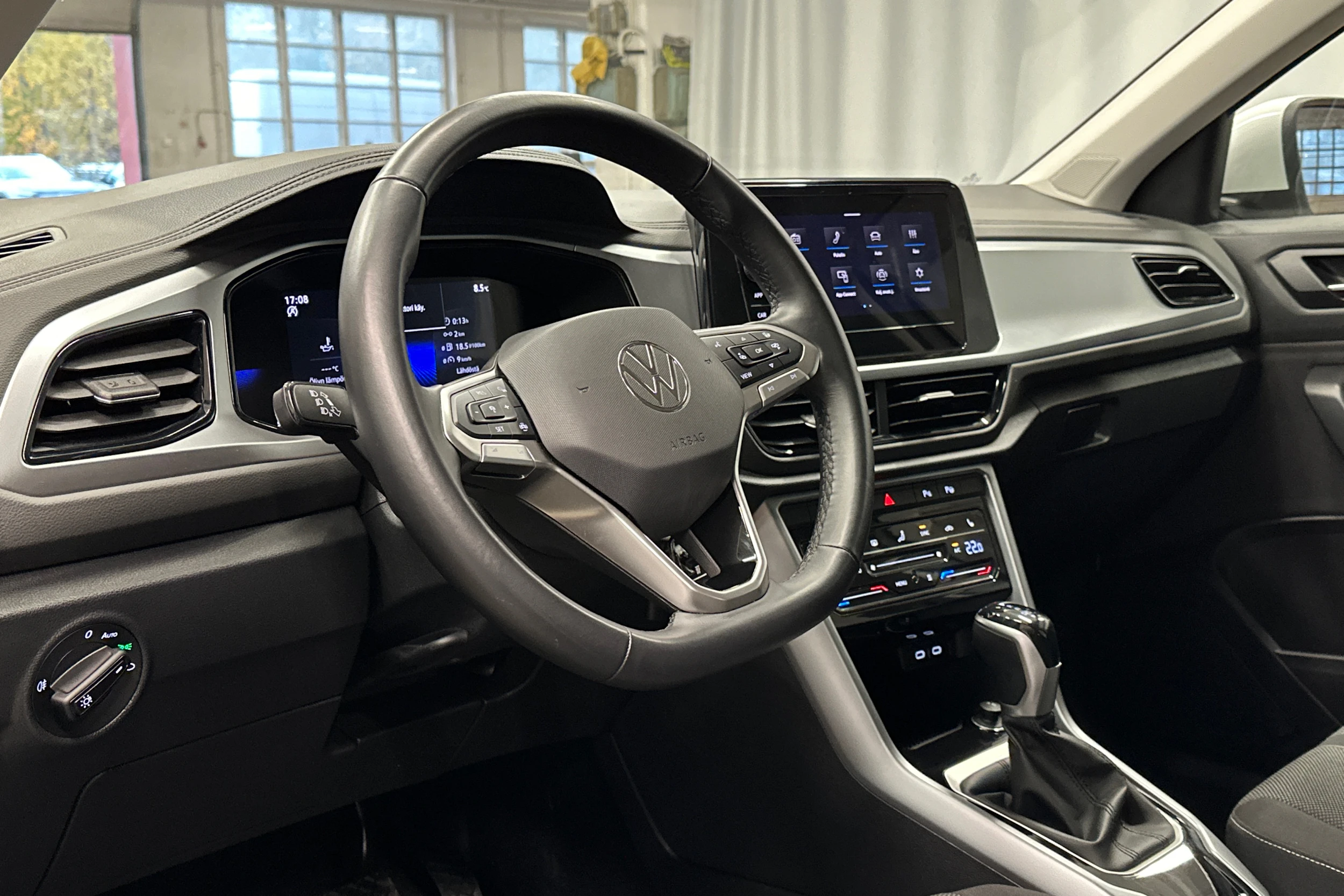 valkoinen Volkswagen T-Roc 2024 kuva 3.