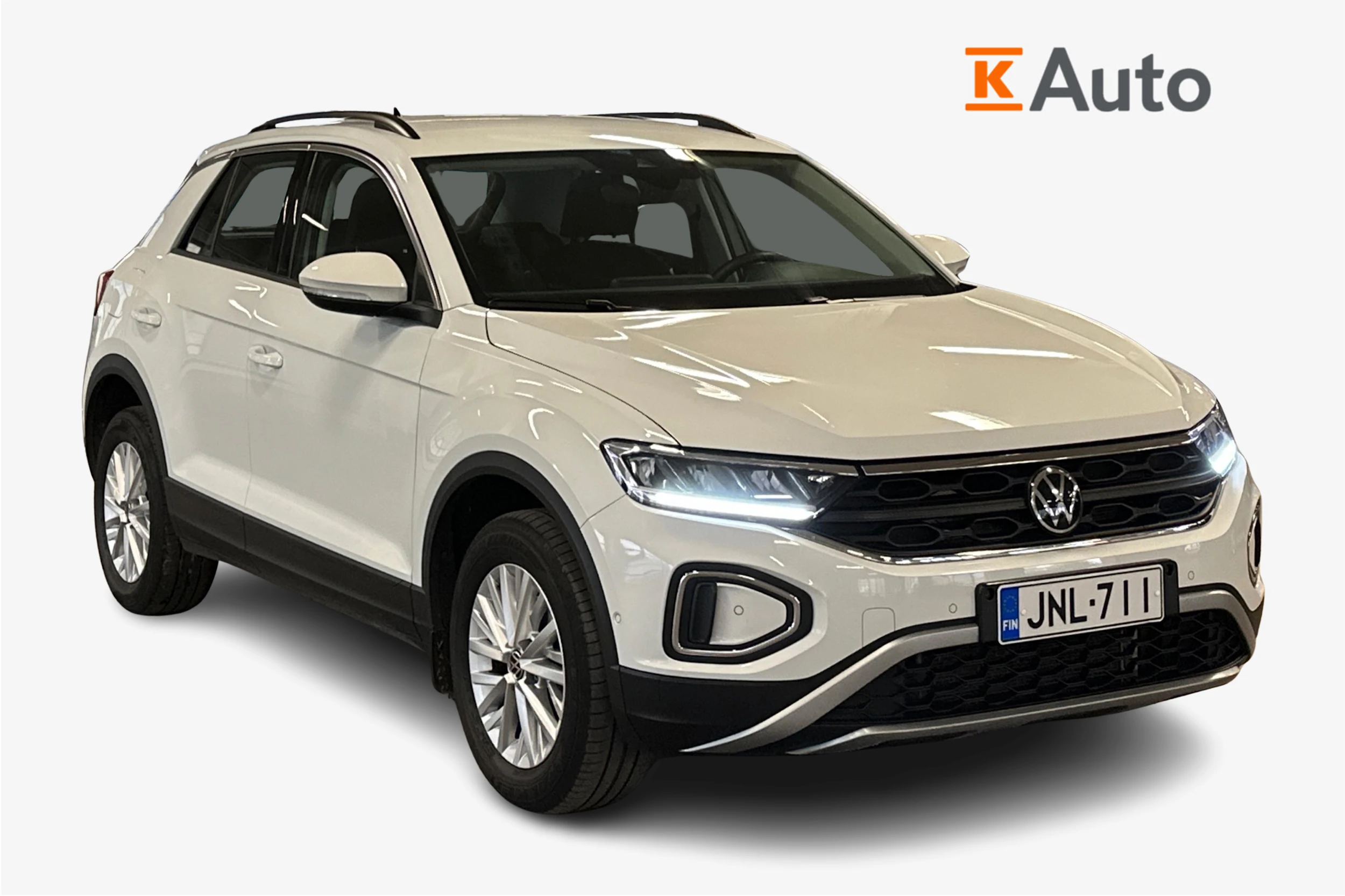 valkoinen Volkswagen T-Roc 2024 kuva 1.