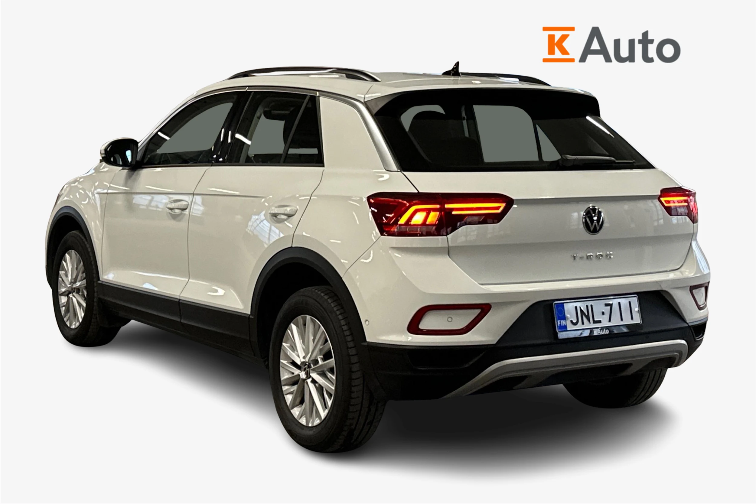 valkoinen Volkswagen T-Roc 2024 kuva 2.