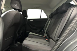 harmaa Volkswagen T-Roc 2024 kuva 8.