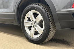 harmaa Volkswagen T-Roc 2024 kuva 10.