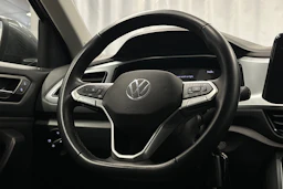 harmaa Volkswagen T-Roc 2024 kuva 13.