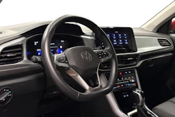 punainen Volkswagen T-Roc 2024 kuva 3.