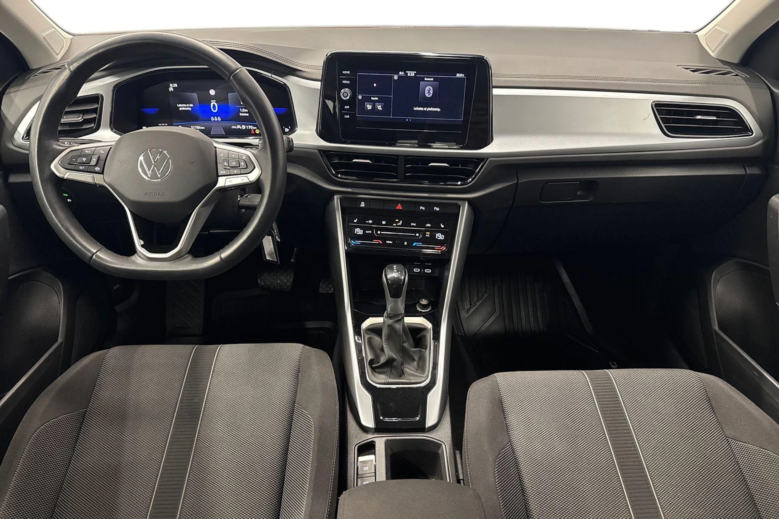 punainen Volkswagen T-Roc 2024 kuva 9.