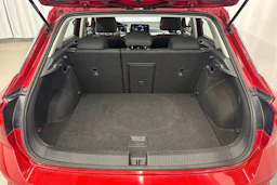 punainen Volkswagen T-Roc 2024 kuva 16.