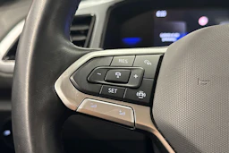 punainen Volkswagen T-Roc 2024 kuva 19.