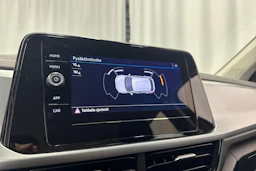 punainen Volkswagen T-Roc 2024 kuva 24.