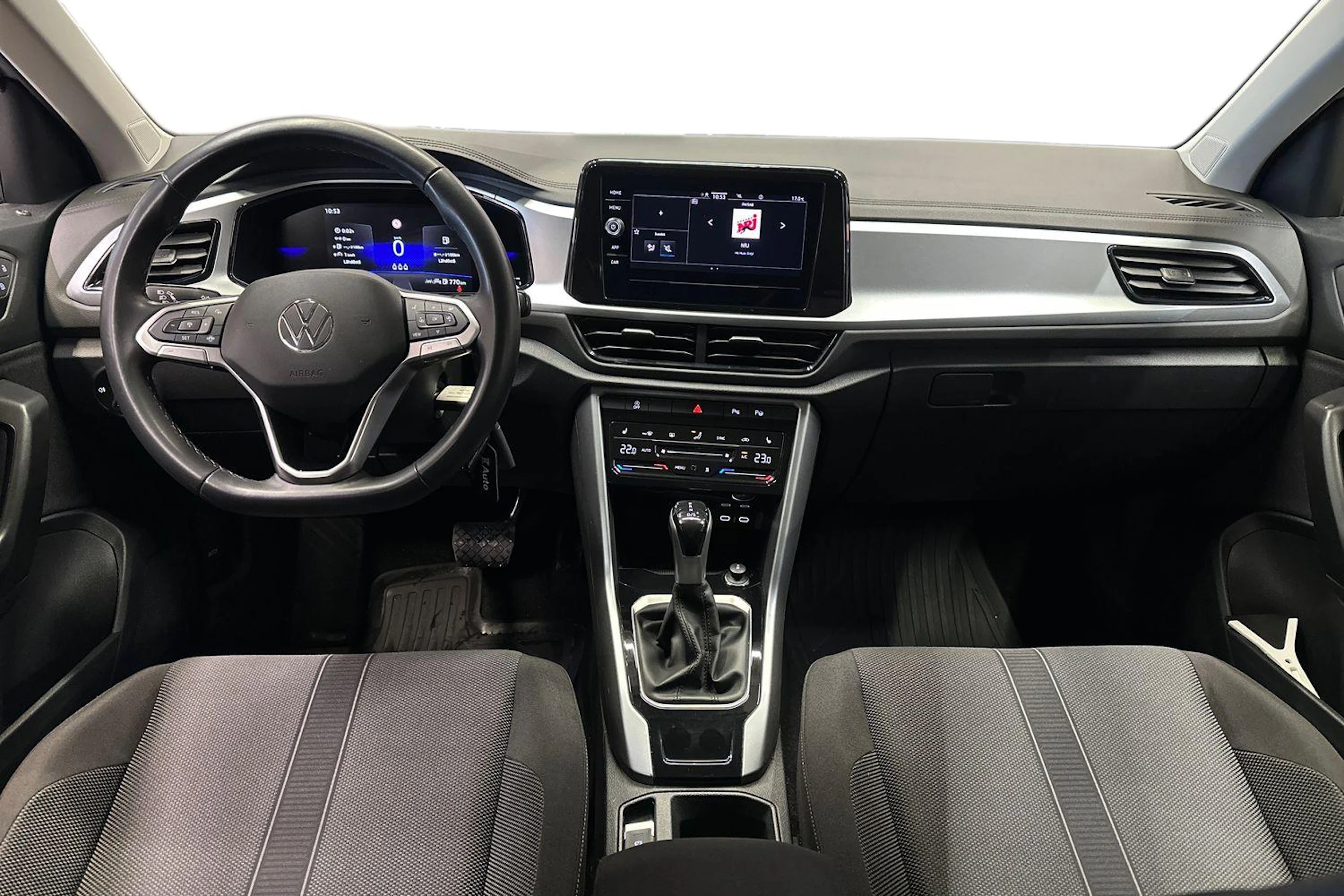 harmaa Volkswagen T-Roc 2024 kuva 9.