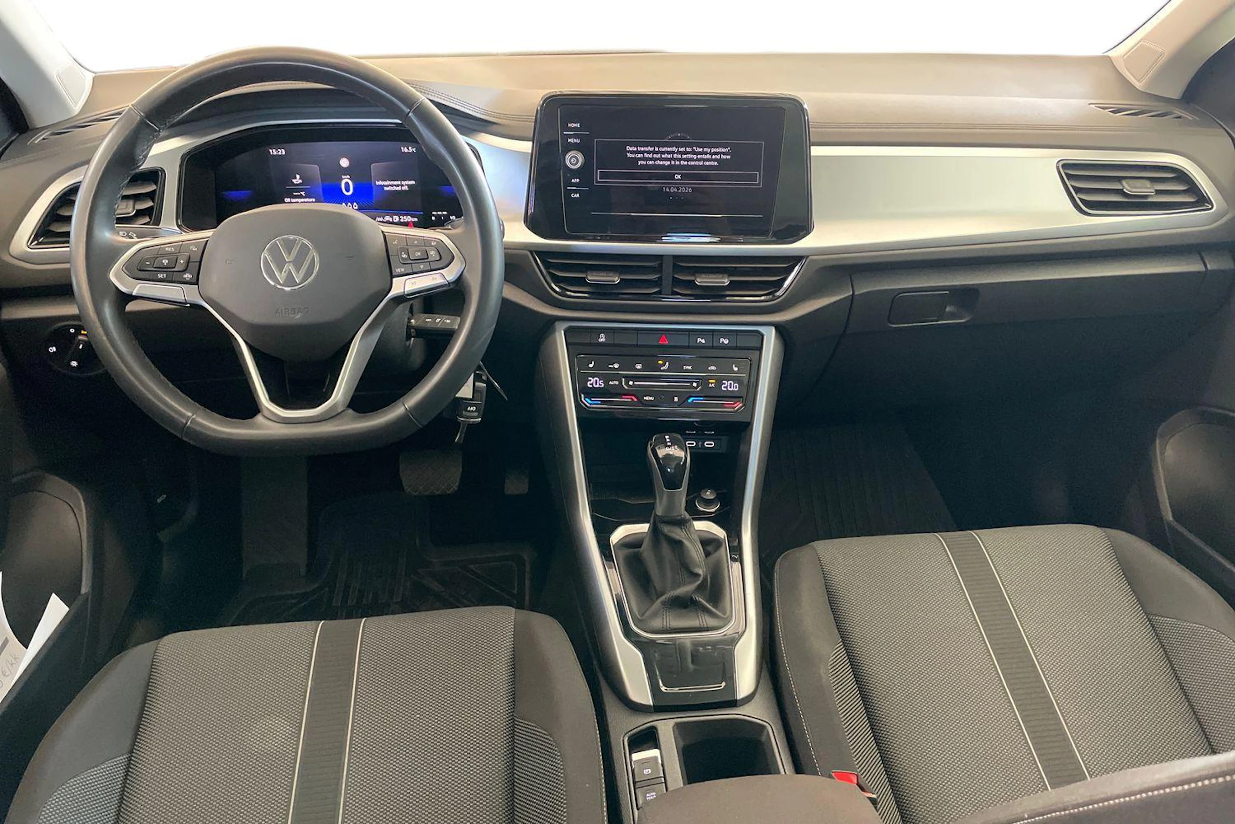 punainen Volkswagen T-Roc 2024 kuva 7.