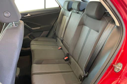 punainen Volkswagen T-Roc 2024 kuva 8.