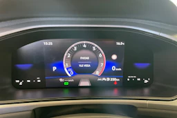 punainen Volkswagen T-Roc 2024 kuva 11.