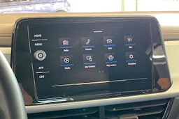 punainen Volkswagen T-Roc 2024 kuva 15.