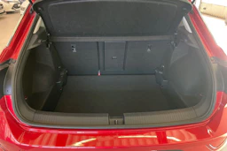 punainen Volkswagen T-Roc 2024 kuva 18.