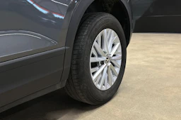 harmaa Volkswagen T-Roc 2024 kuva 12.