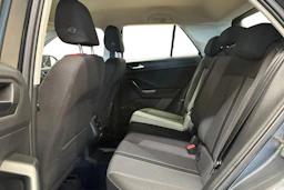harmaa Volkswagen T-Roc 2024 kuva 8.
