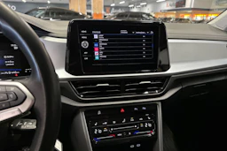 harmaa Volkswagen T-Roc 2024 kuva 16.