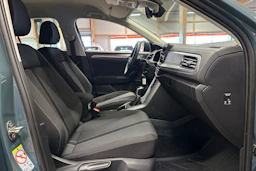 sininen Volkswagen T-Roc 2024 kuva 10.