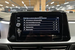 sininen Volkswagen T-Roc 2024 kuva 14.