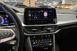 sininen Volkswagen T-Roc 2024 kuva 15.