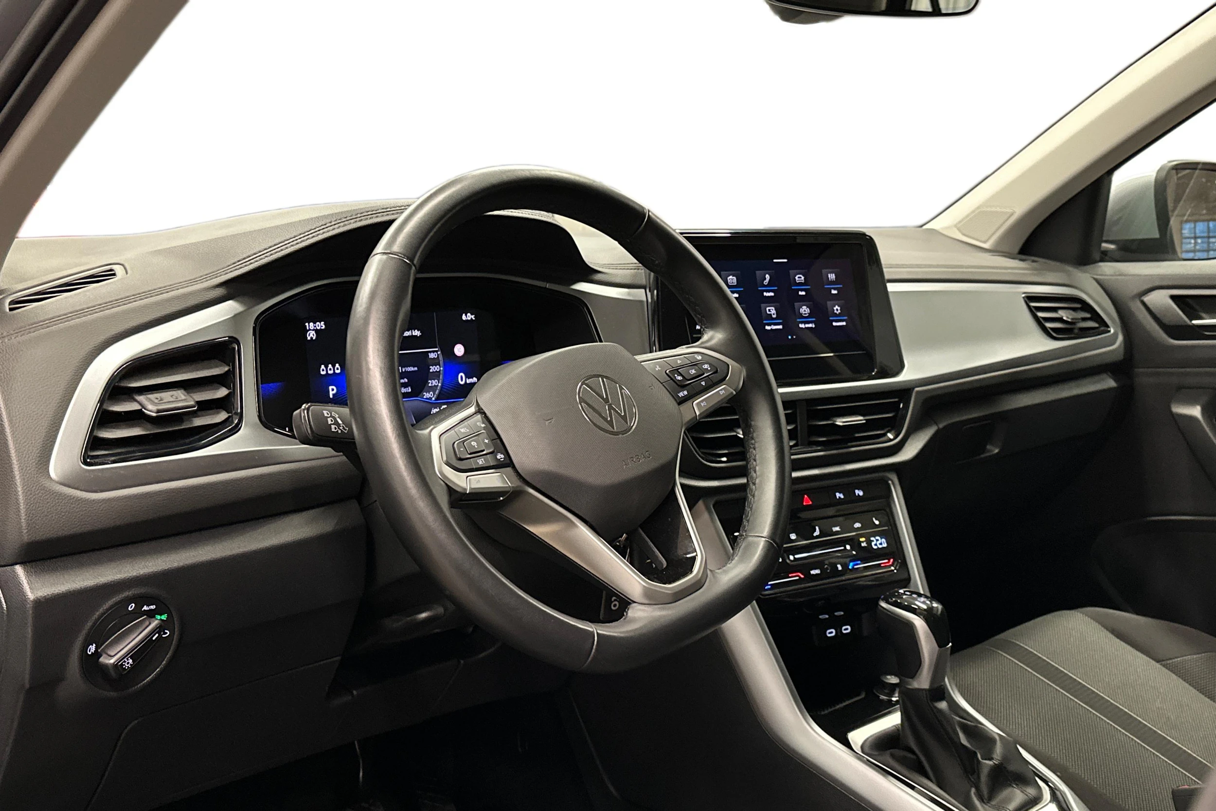 harmaa Volkswagen T-Roc 2024 kuva 3.