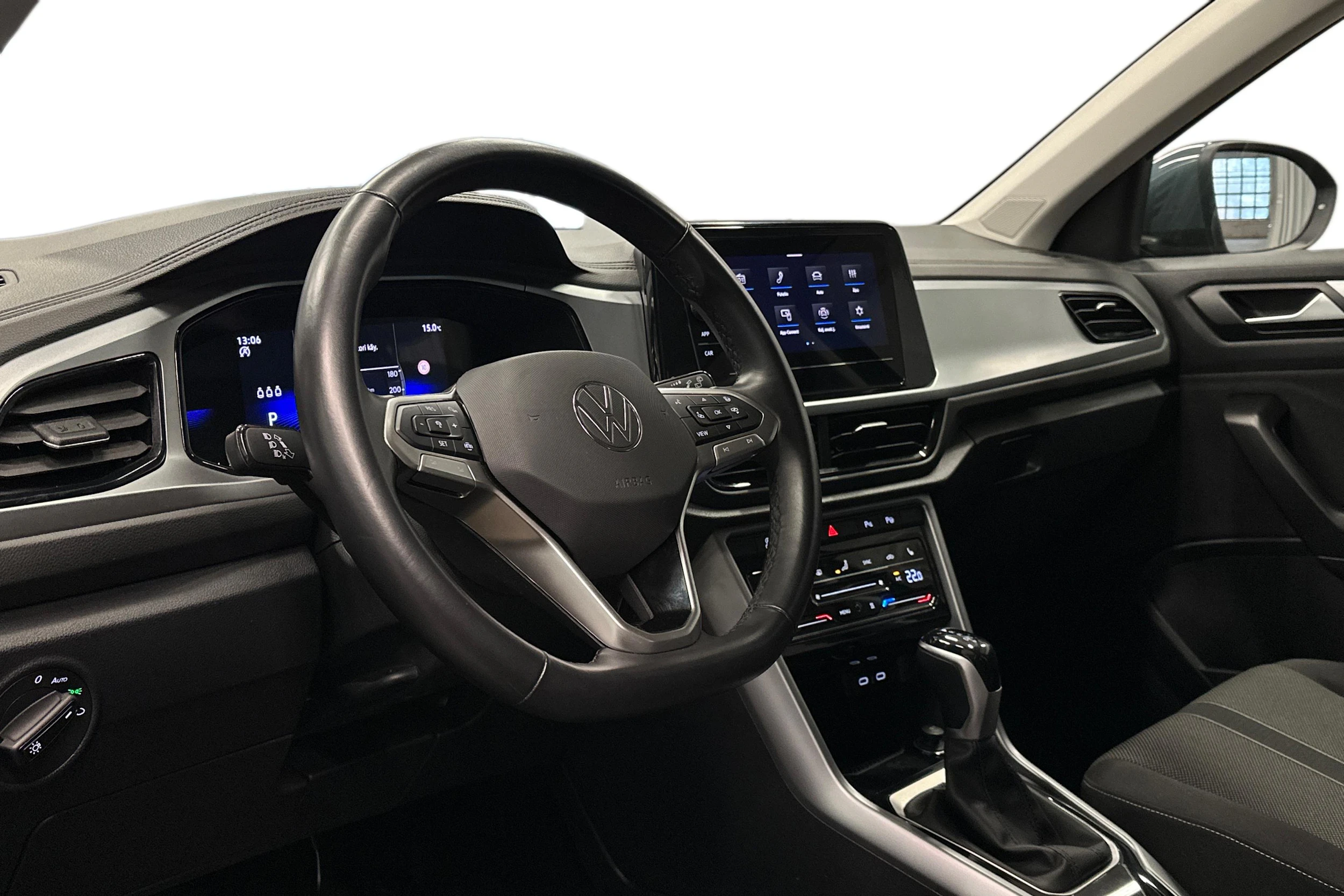 sininen Volkswagen T-Roc 2024 kuva 3.