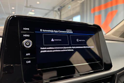 sininen Volkswagen T-Roc 2024 kuva 29.