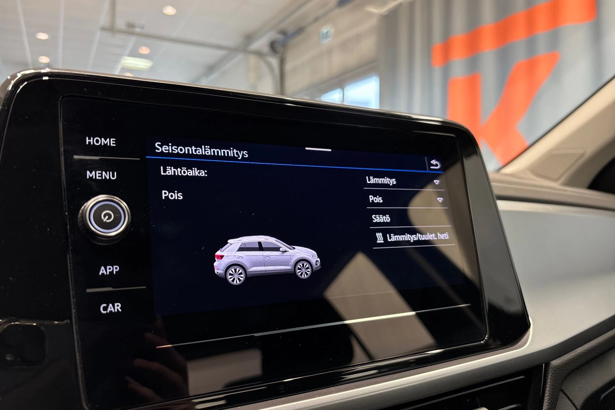 sininen Volkswagen T-Roc 2024 kuva 31.