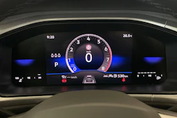 harmaa Volkswagen T-Roc 2024 kuva 21.