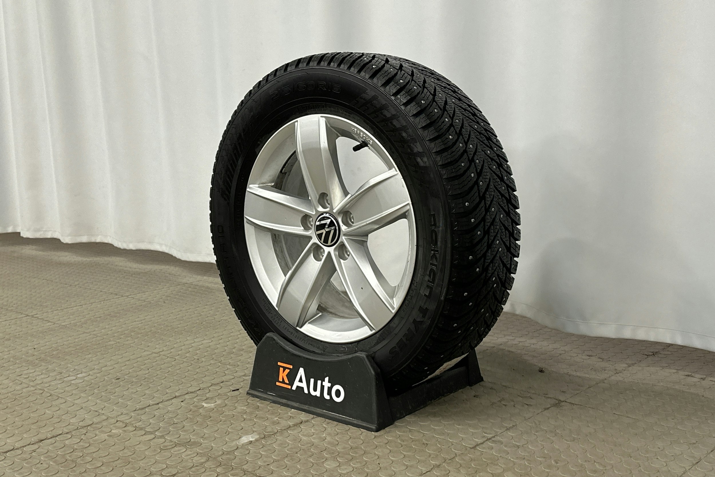 valkoinen Volkswagen T-Roc 2024 kuva 13.