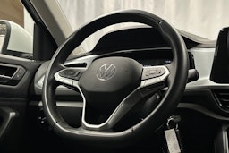 valkoinen Volkswagen T-Roc 2024 kuva 16.