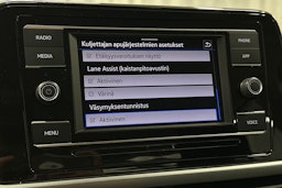 valkoinen Volkswagen T-Roc 2024 kuva 22.