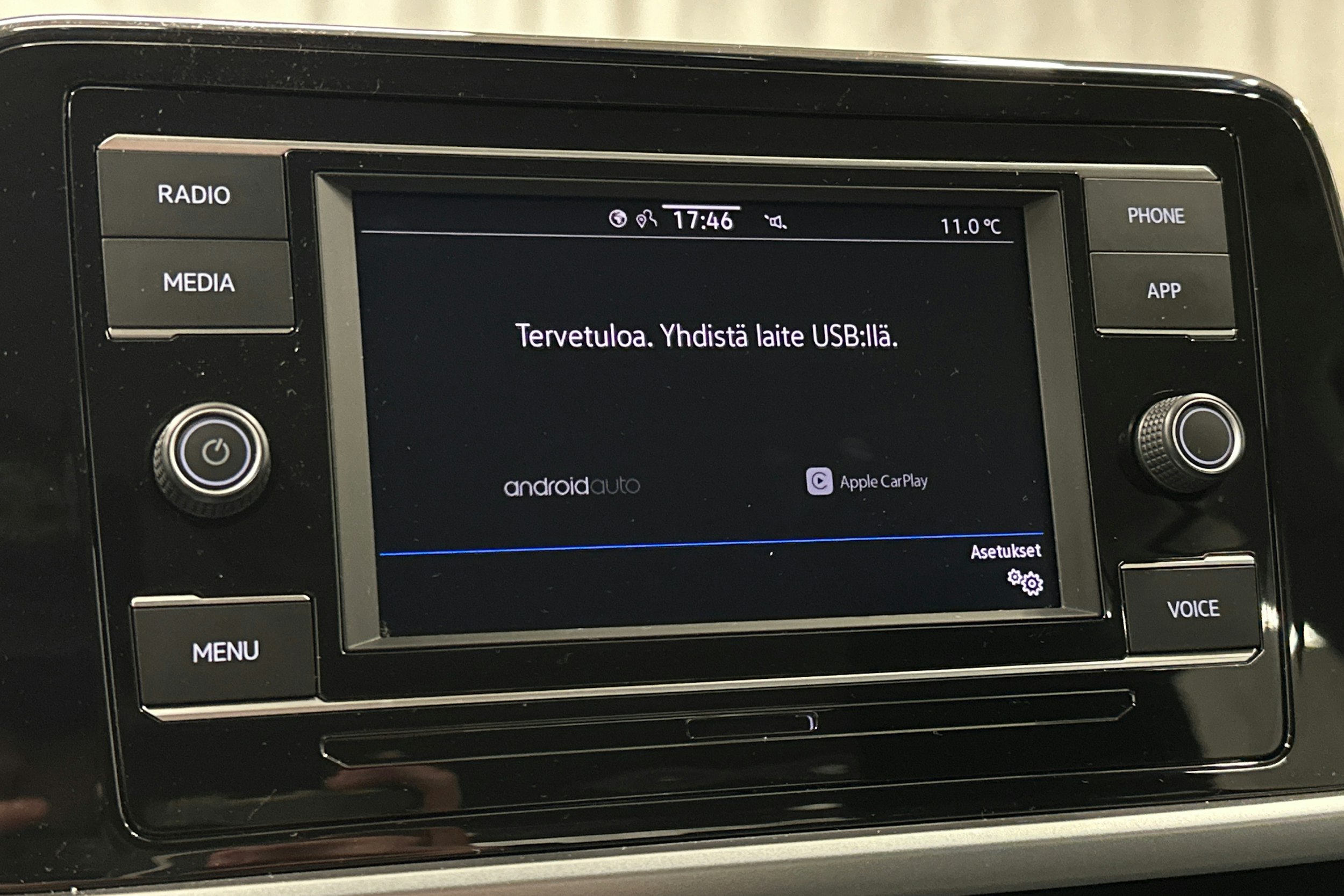 valkoinen Volkswagen T-Roc 2024 kuva 23.