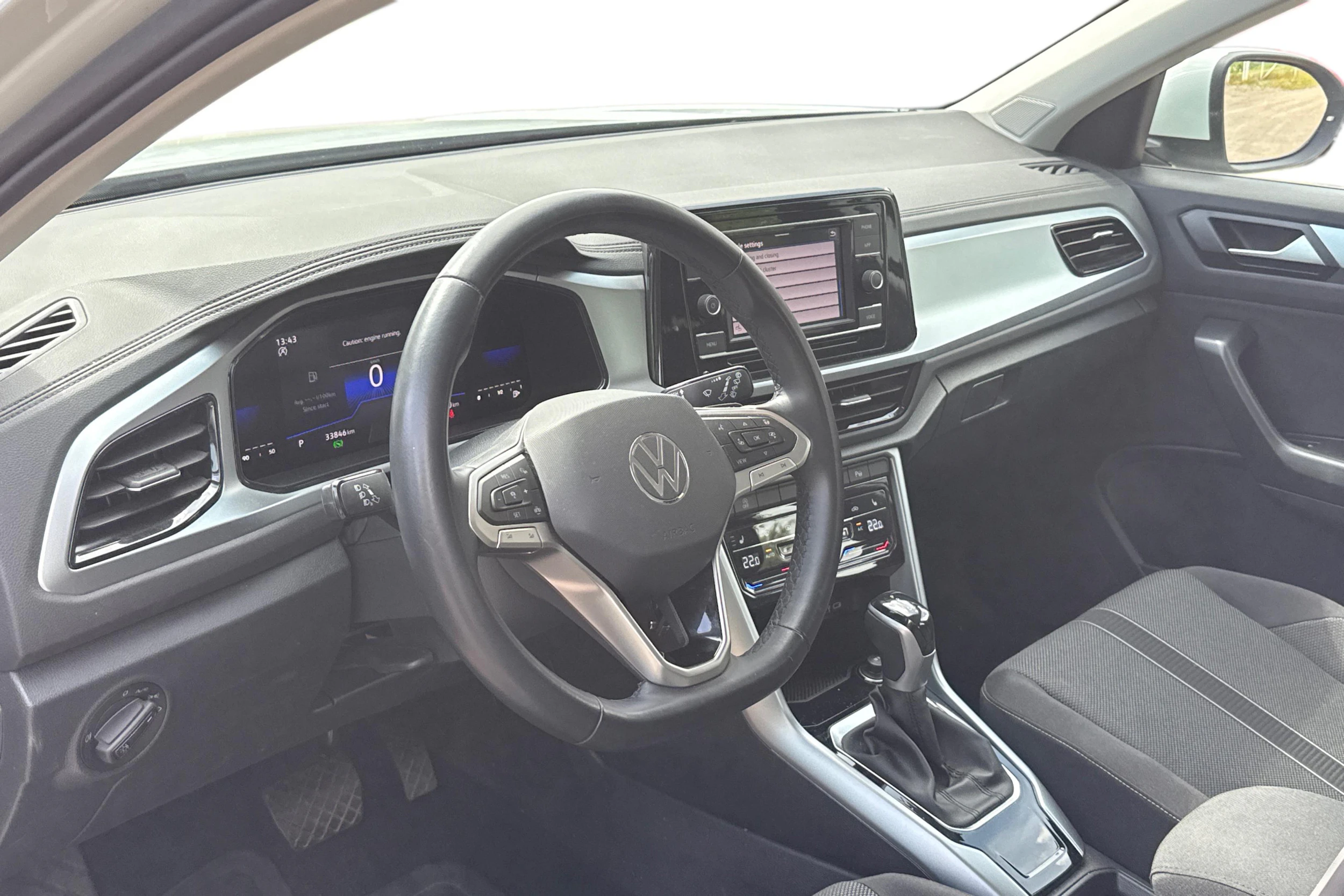 valkoinen Volkswagen T-Roc 2024 kuva 3.