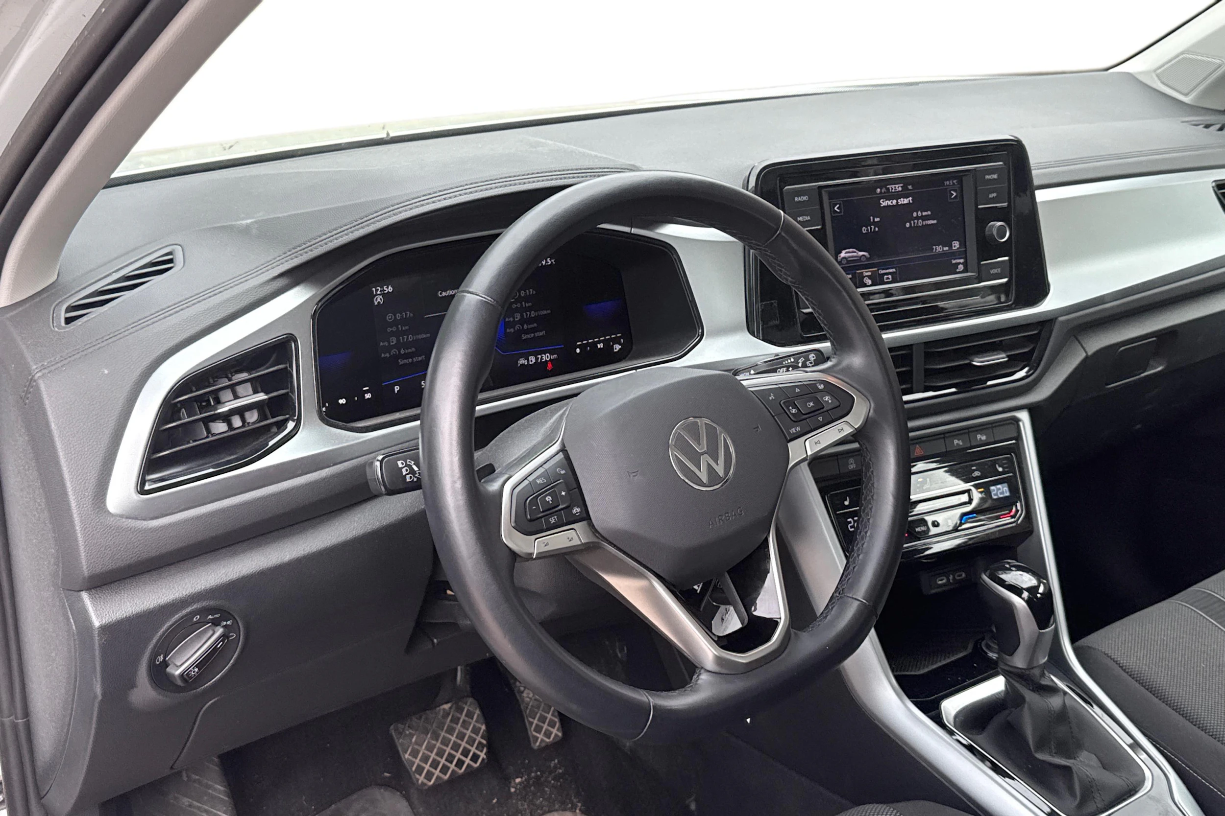 valkoinen Volkswagen T-Roc 2024 kuva 3.