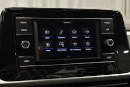 sininen Volkswagen T-Roc 2024 kuva 16.